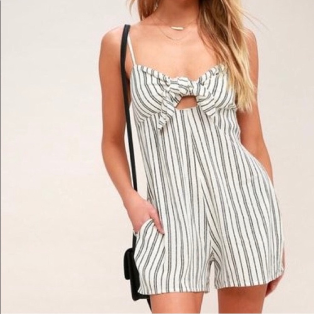 Billabong Striped Romper.size L